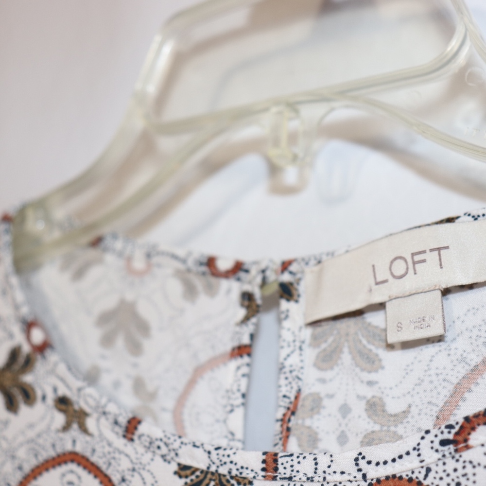 LOFT FLORAL RUFFLE SHELL BLOUSE - Picture 7 of 8